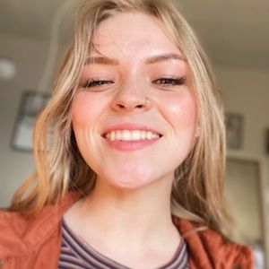 Meet your Posher, Lily